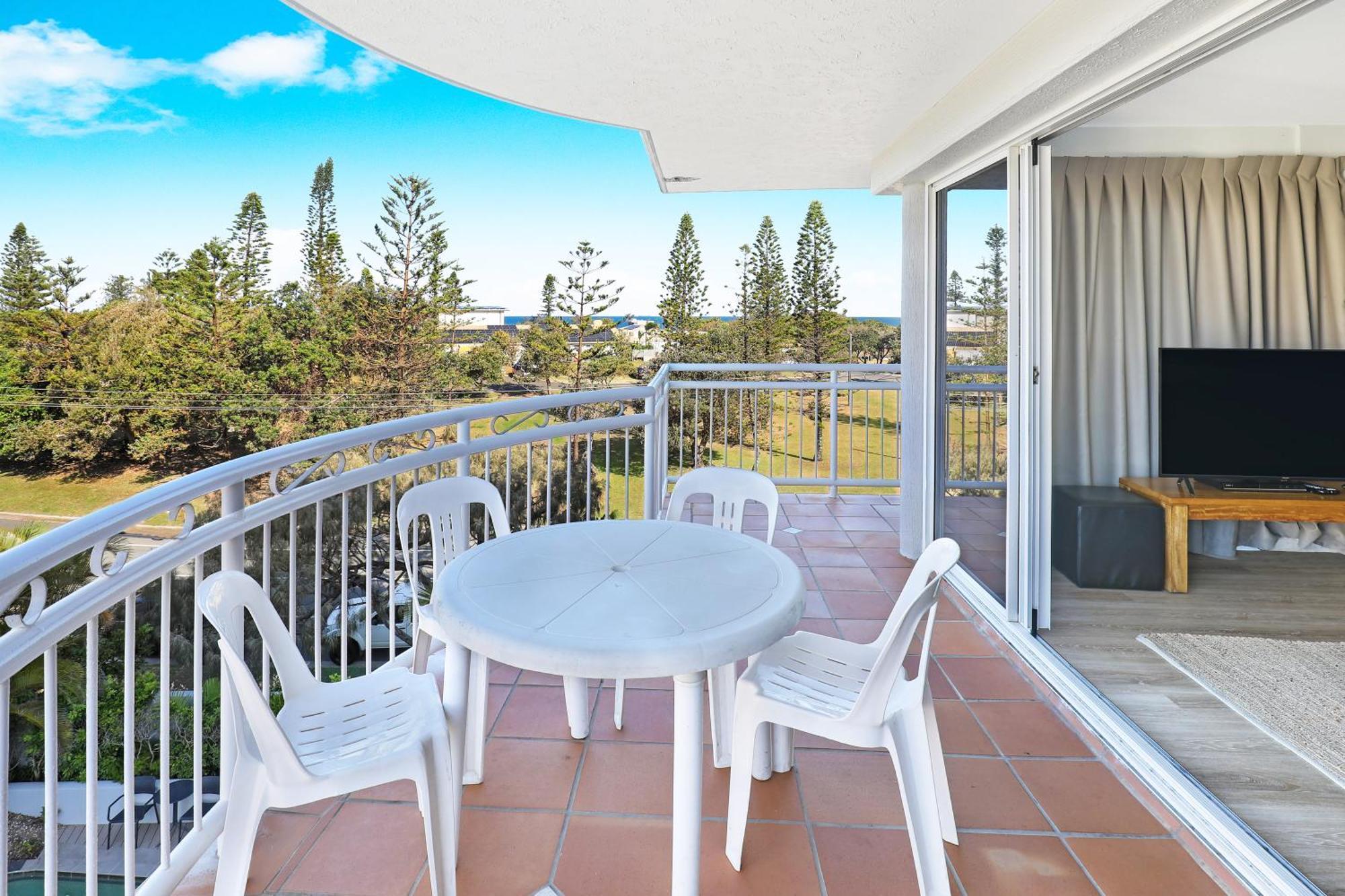 Beachside Resort Kawana Waters Buddina Exterior foto